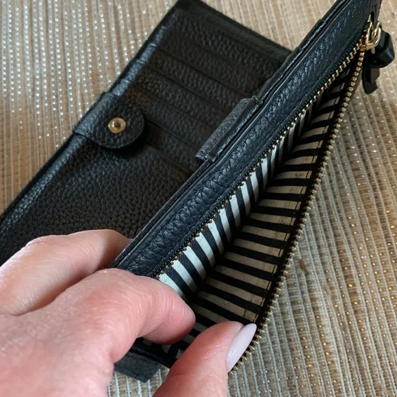 Kate Spade leather wallet EUC - Picture 8 of 8